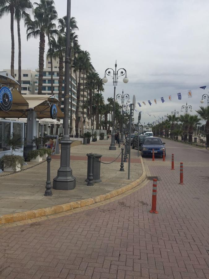 Nautilus Tourist Apartments Larnaka Exterior foto