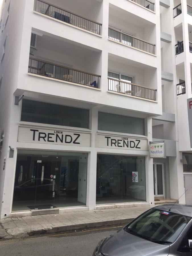 Nautilus Tourist Apartments Larnaka Exterior foto